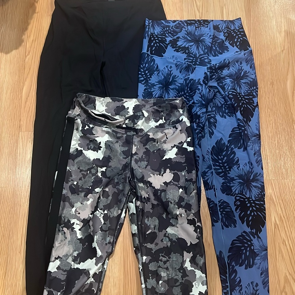 Yoga pants lot of 3